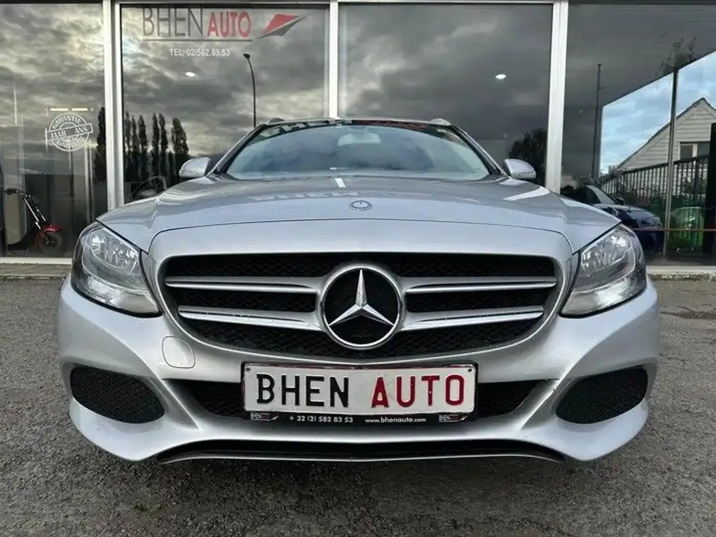 Mercedes-Benz C 200 d/NAVI/AIRCO/RADAR DE RECUL/TRES PROPRE Grau - 2