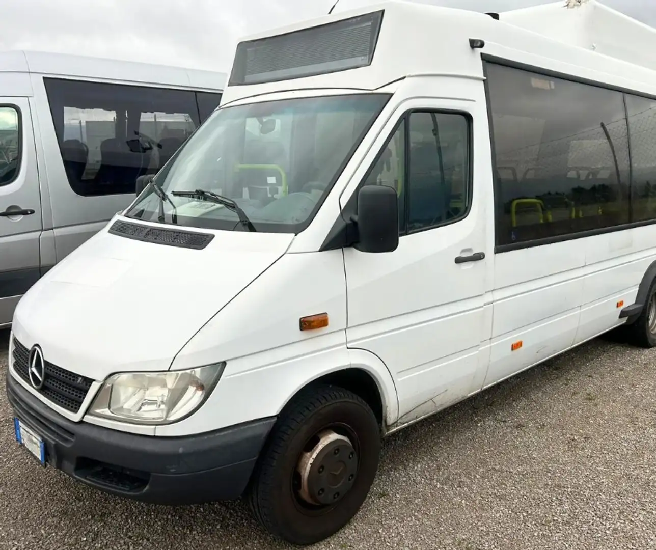 Mercedes-Benz Sprinter Білий - 2
