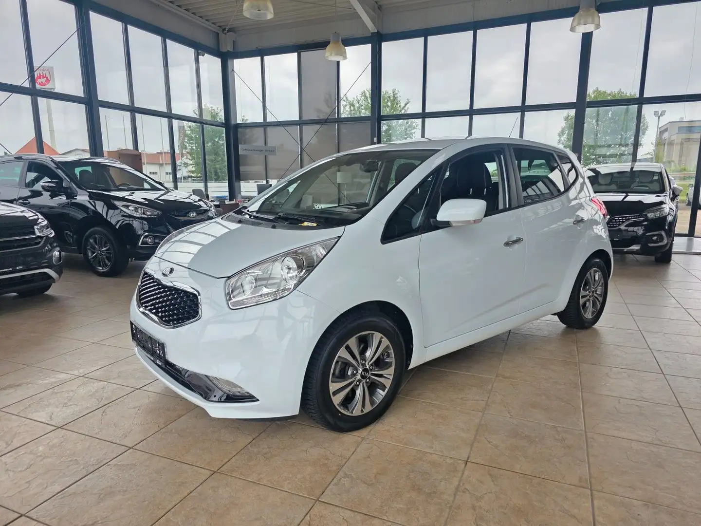 Kia Venga Spirit/Navi/Kamera/Sitzheizung/Tempomat Weiß - 1