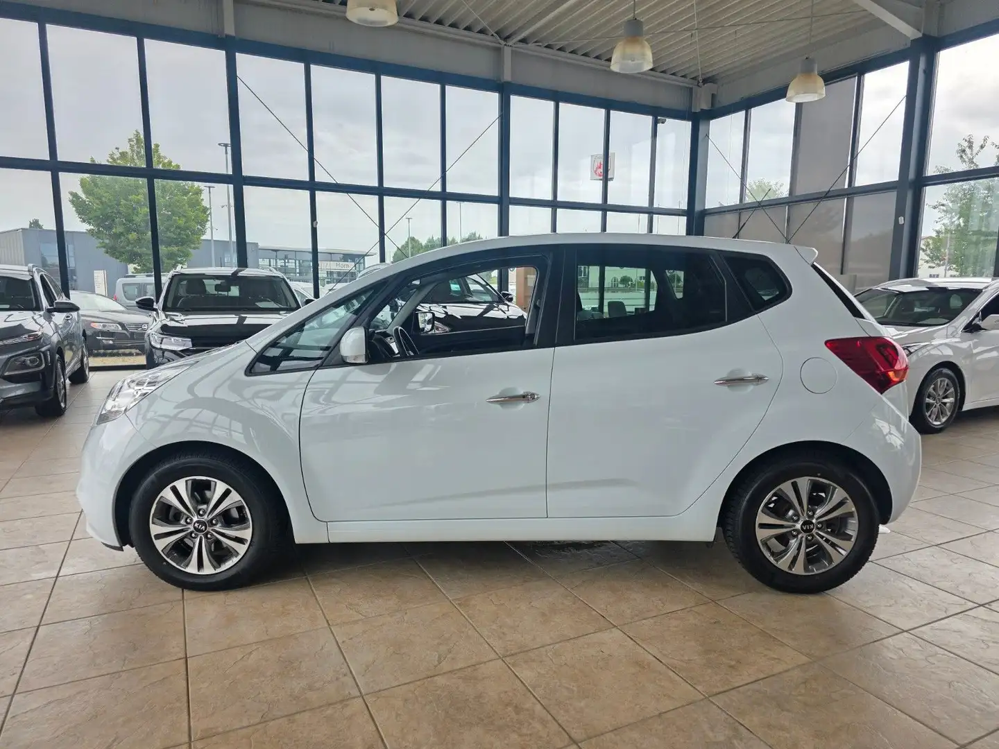 Kia Venga Spirit/Navi/Kamera/Sitzheizung/Tempomat Weiß - 2