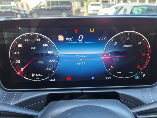 Mercedes-Benz C-Class view 12