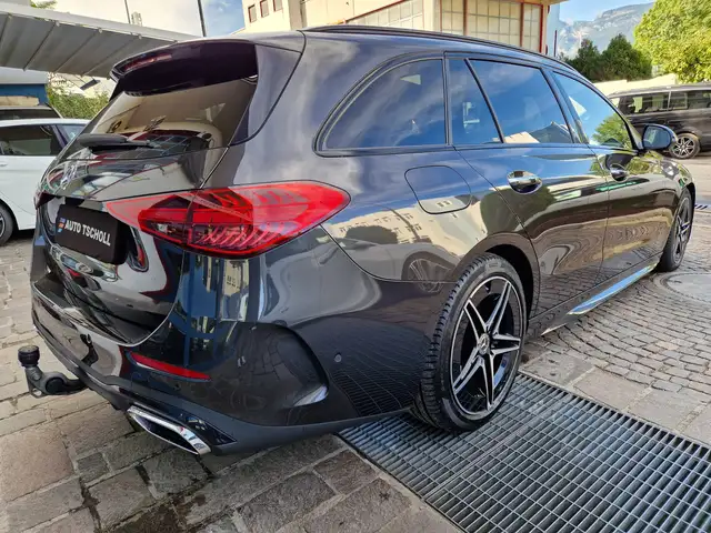 Mercedes-Benz C-Class view 3