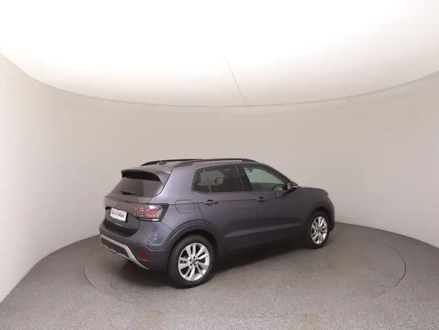 Volkswagen T-Cross view 4