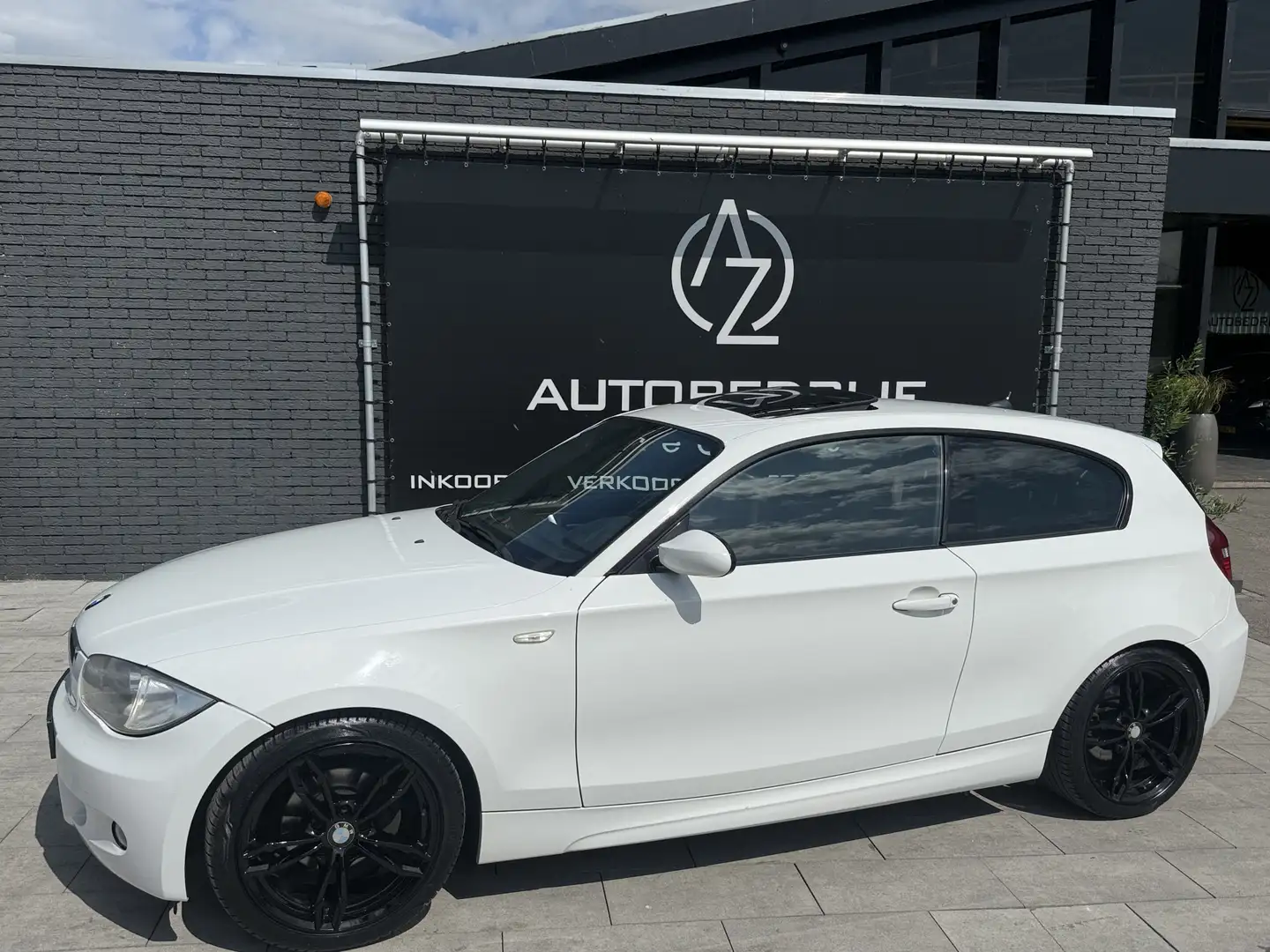 BMW 116 1-serie 116i M-Sport *Schuifdak* Wit - 1