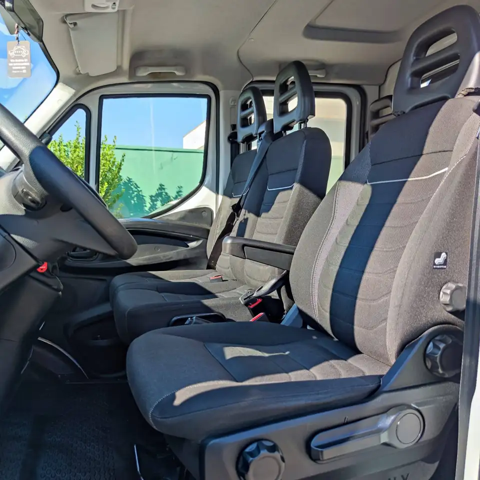 Iveco Daily 2023 — фото 11