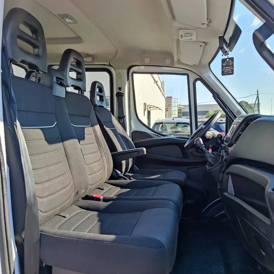 Iveco Daily 2023 — фото 12