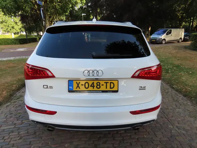 Audi Q5 view 5