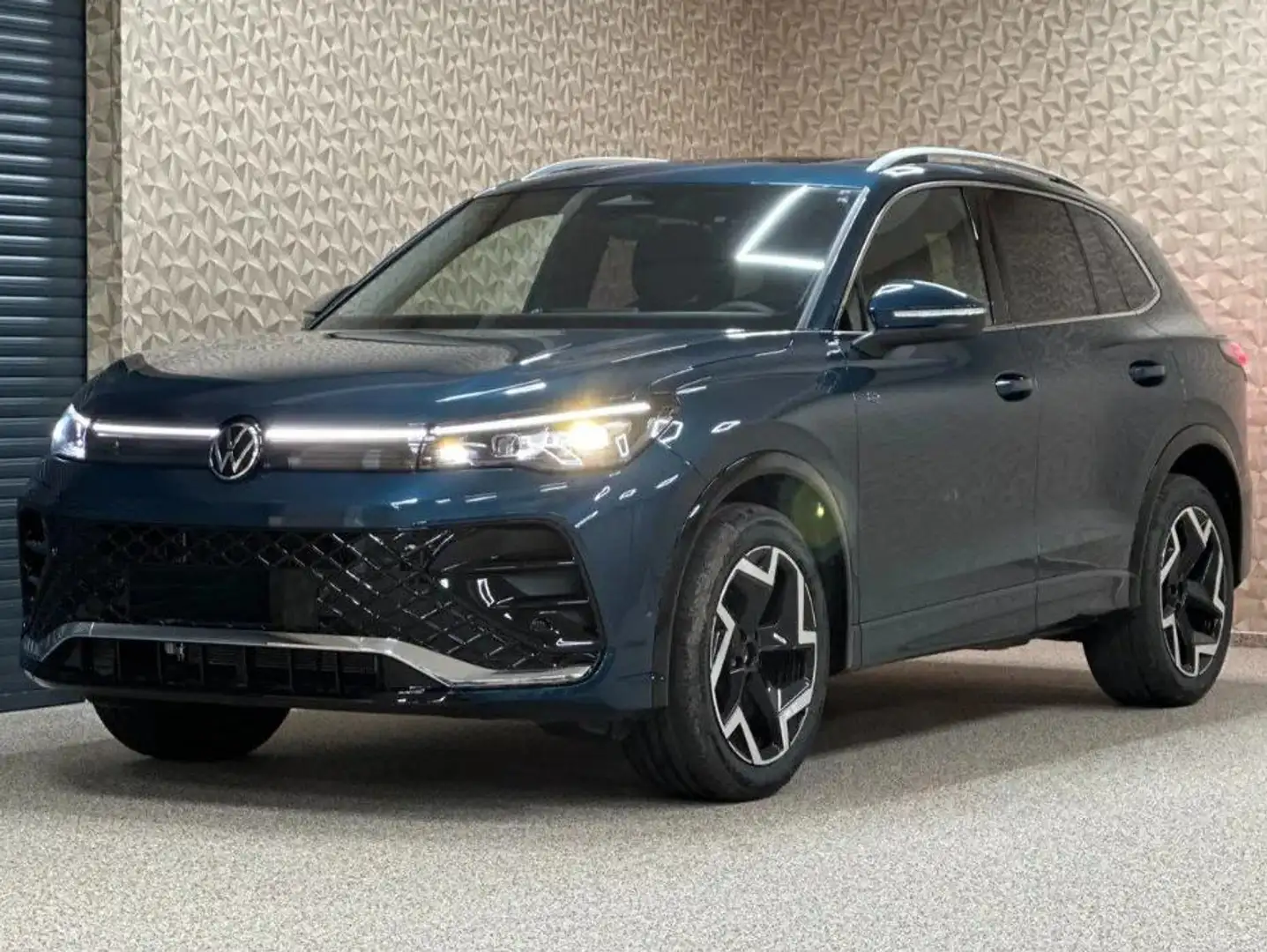 Volkswagen Tiguan 1.4 l/110 kW TSI R-Line EXPORT OUT EU MY24 Noir - 2