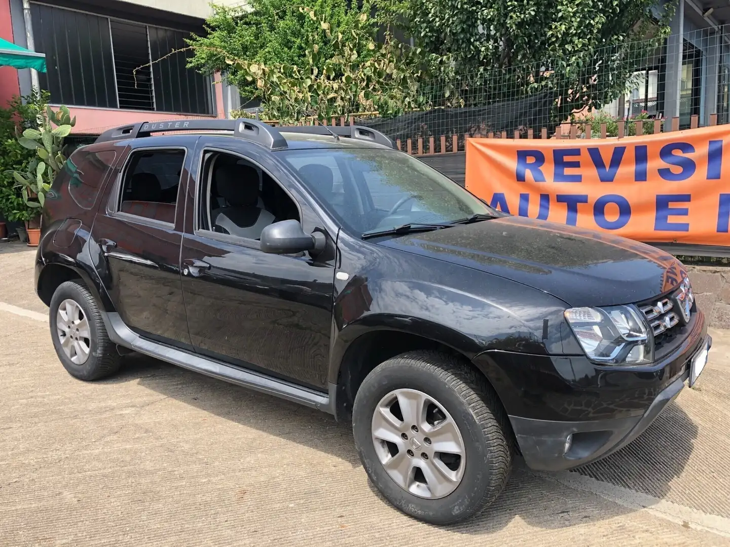 Dacia Duster 1.6 115CV S&S 4x2 Serie Limitata Urban Explorer Nero - 1