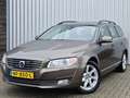 Volvo V70 2.0 D4 5-Cilinder Summum /Automaat/Dealer Onderhou Braun - thumbnail 1