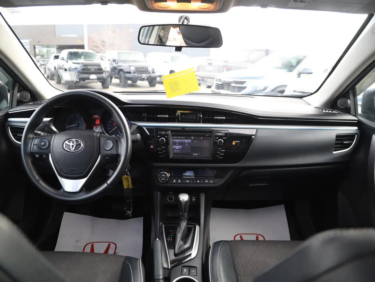 Toyota Corolla снимка Toyota Corolla