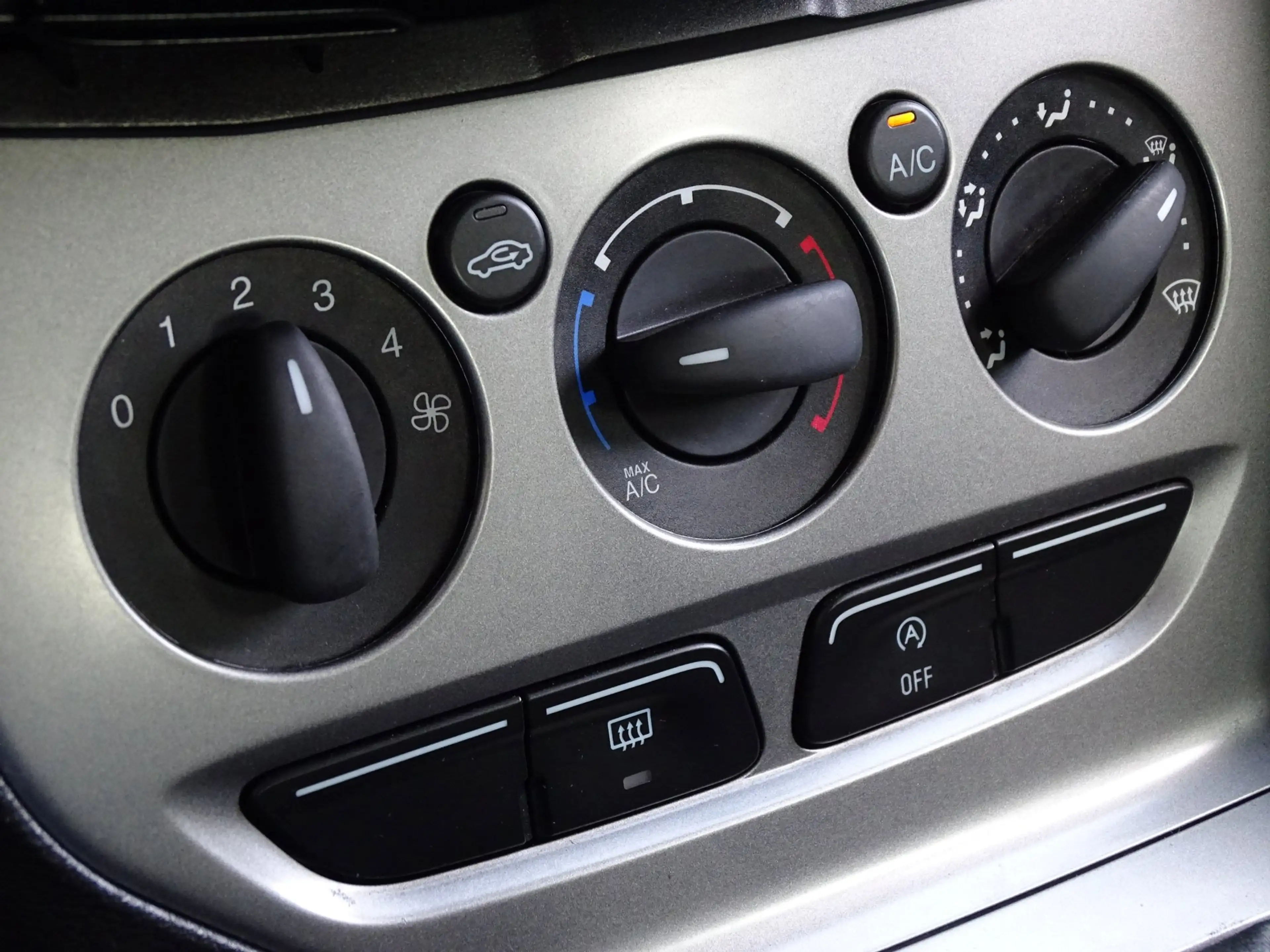 Ford Focus 1.0 EcoBoost Edition|Top onderhouden|Cruise|Netjes — photo 12