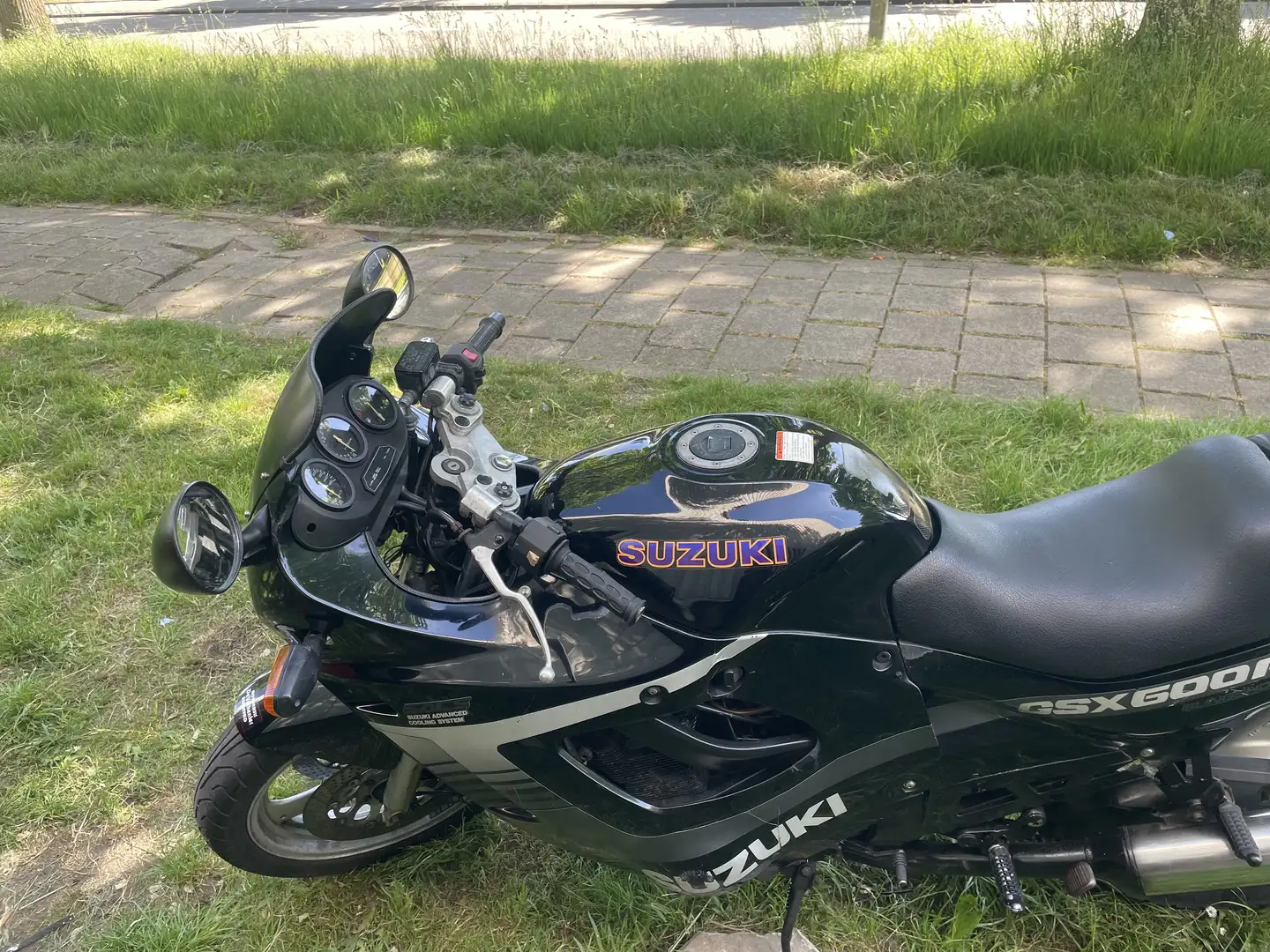 Suzuki GSX 600 gsx600f - 2