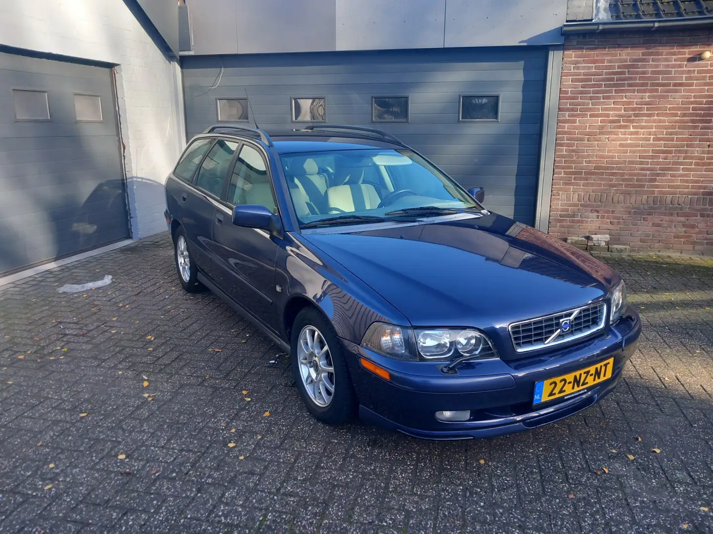 Volvo V40 2.0 Europa,Airco,Cruise control,Stoelverwarming,Pa Bleu - 2