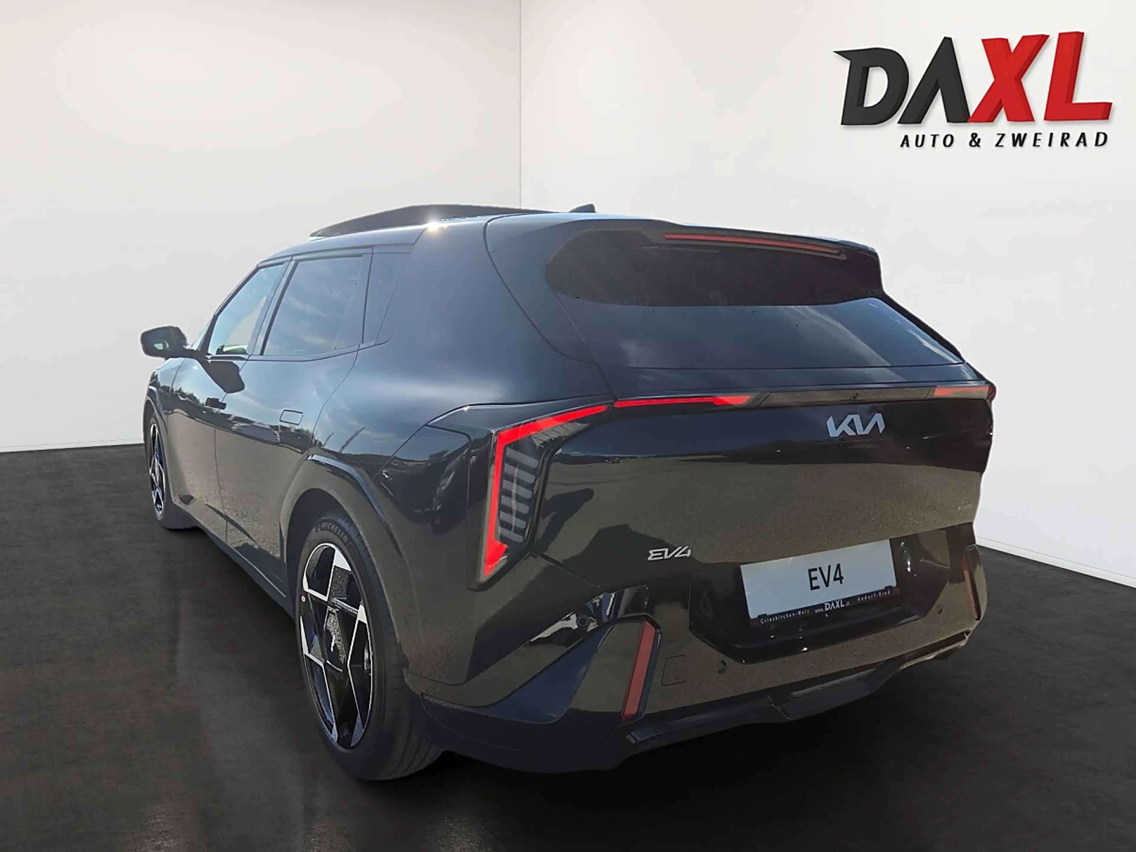 Kia EV4 HB FWD 81,4kWh GT-Line — photo 7