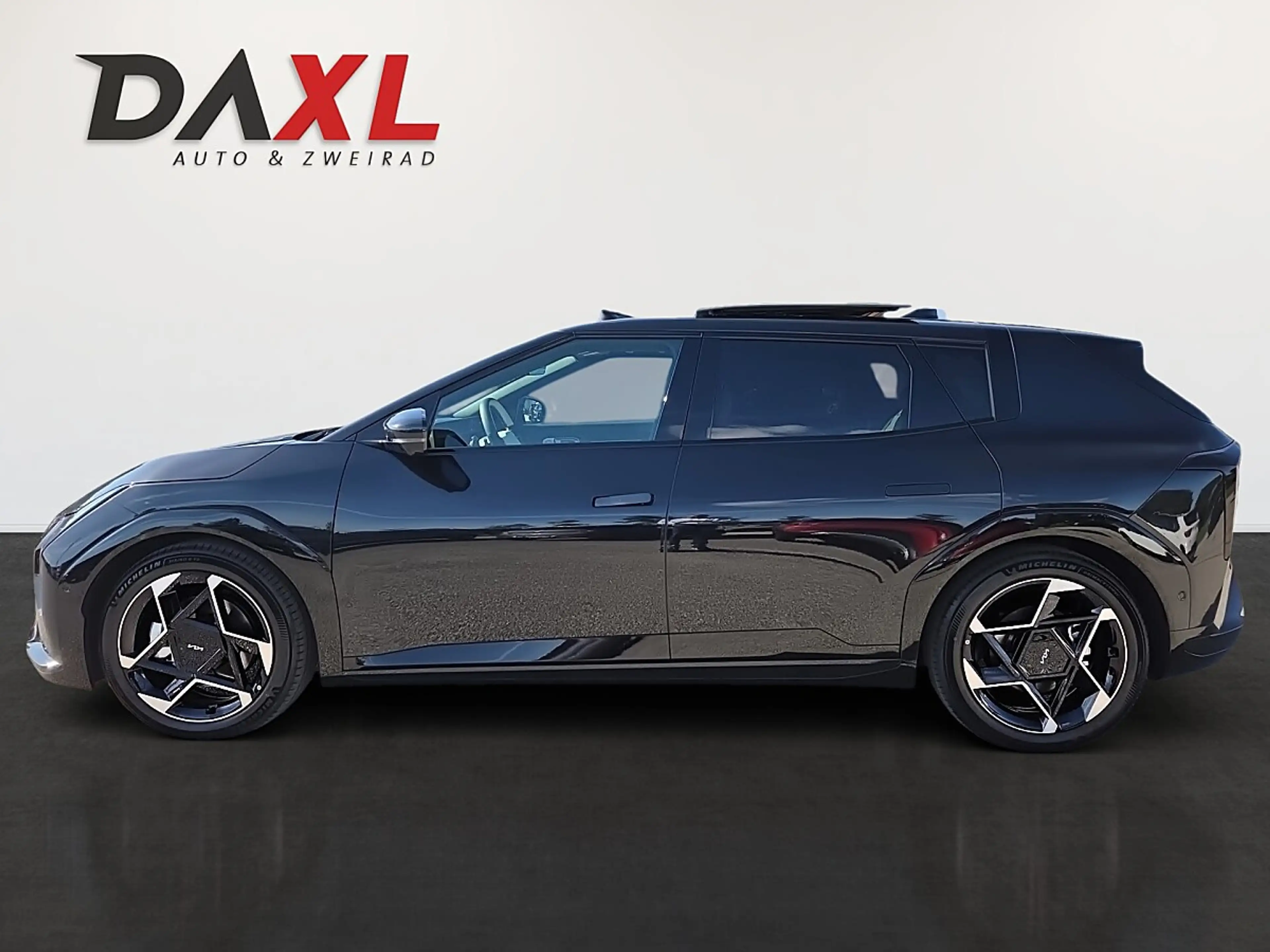 Kia EV4 HB FWD 81,4kWh GT-Line — photo 8