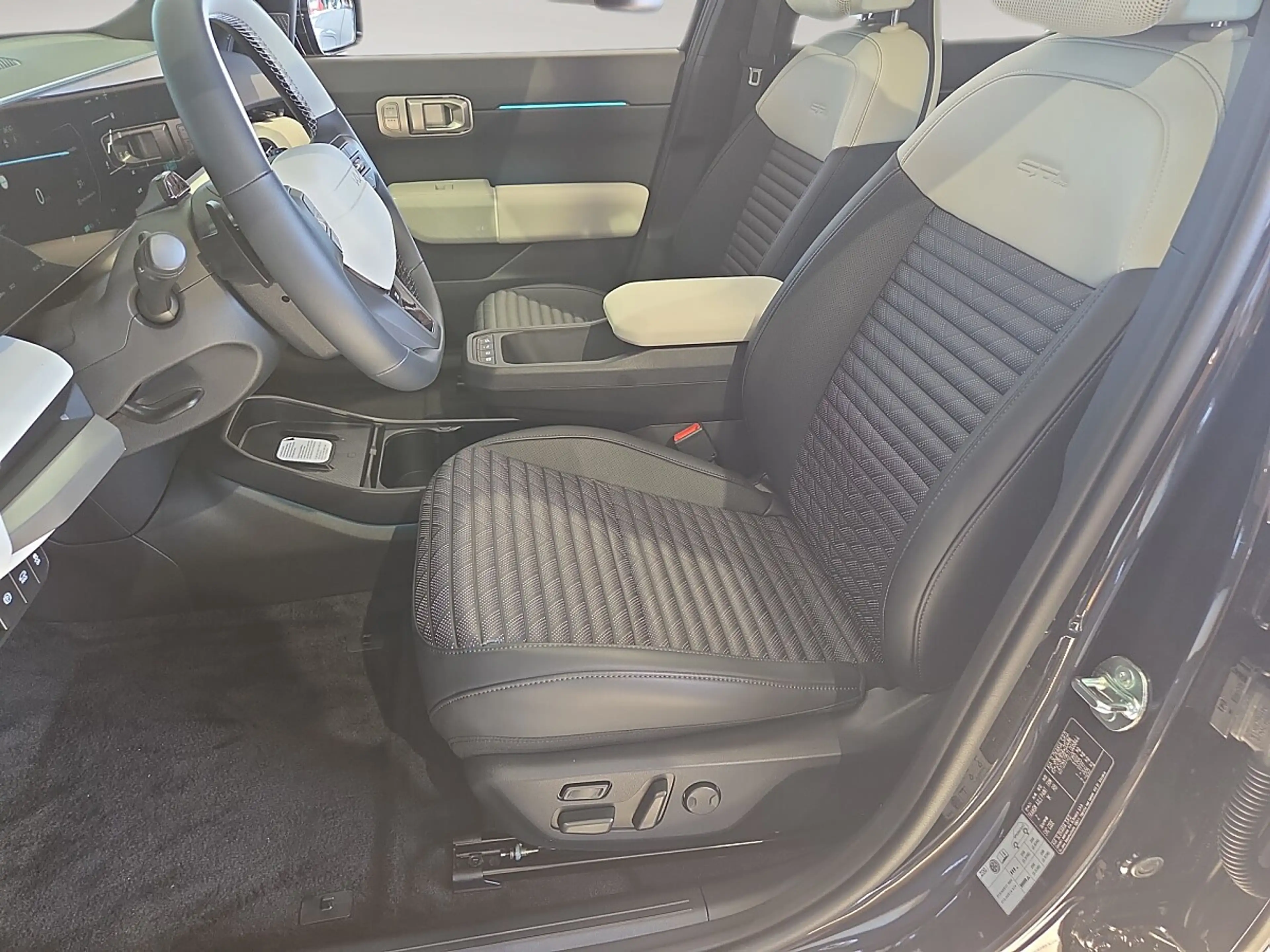 Kia EV4 HB FWD 81,4kWh GT-Line — photo 14