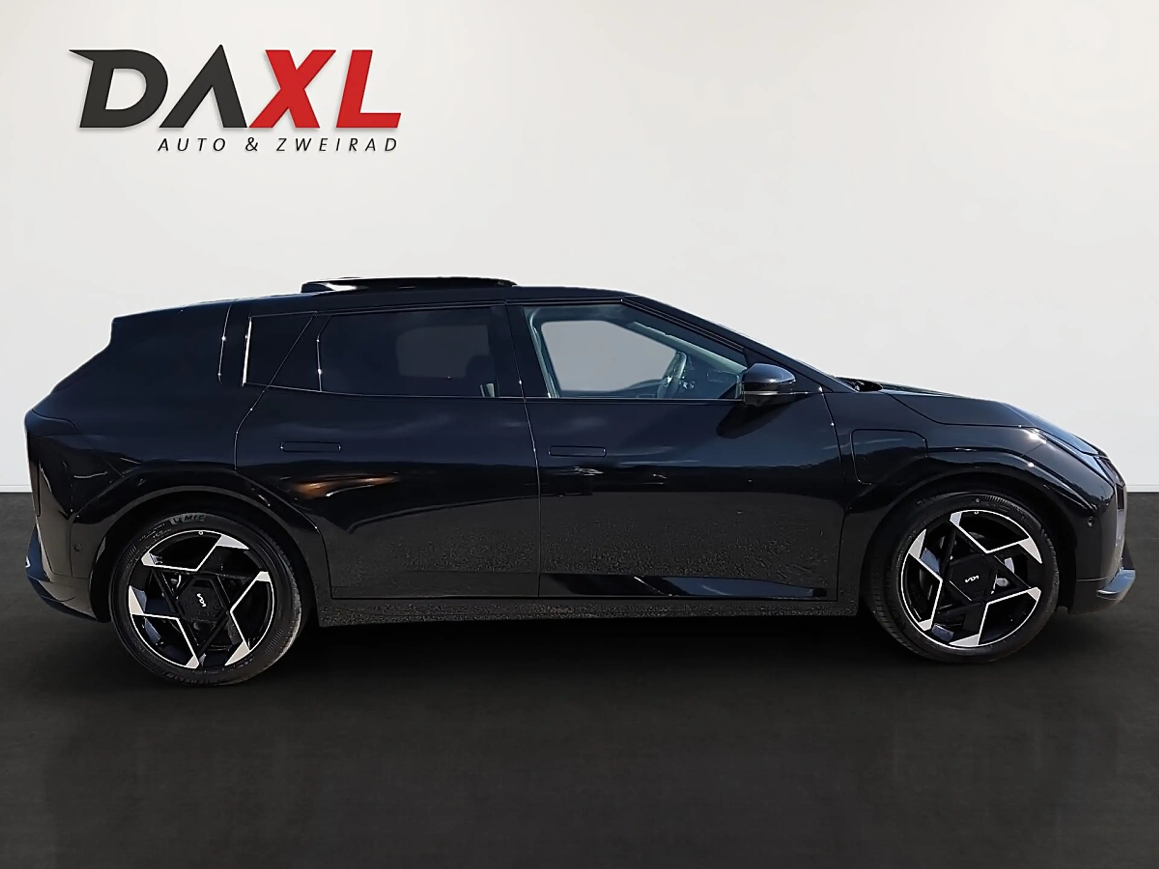 Kia EV4 HB FWD 81,4kWh GT-Line — photo 4