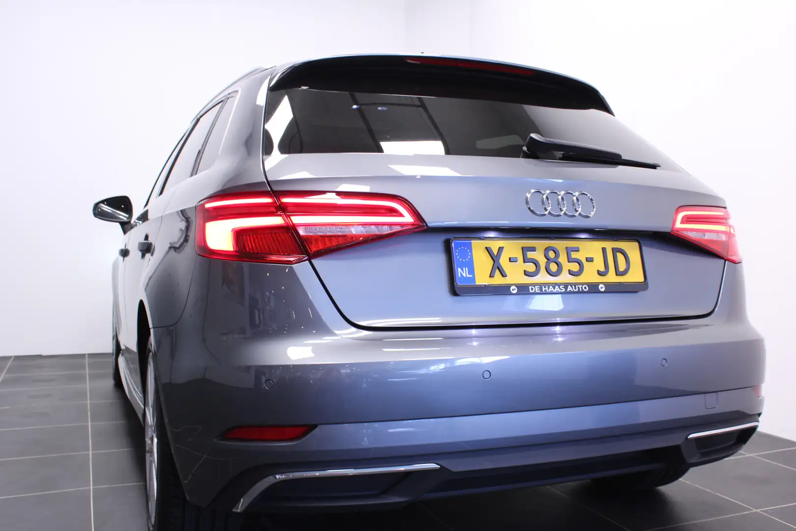 Audi A3 Sportback 40 e-tron Sport/Pano dak/ACC/B&O/Matrix Gris - 2