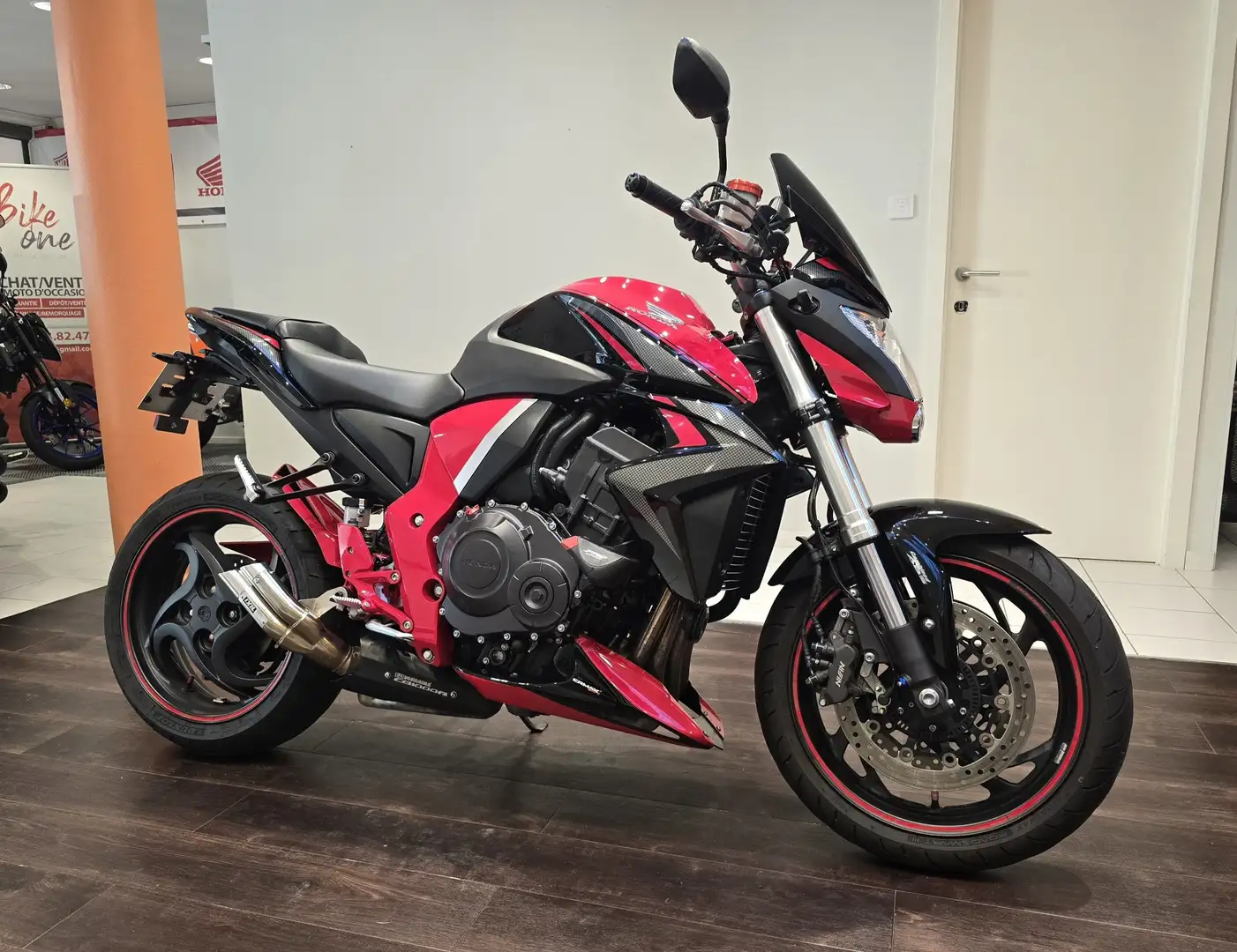 Honda CB 1000 R Rouge - 2