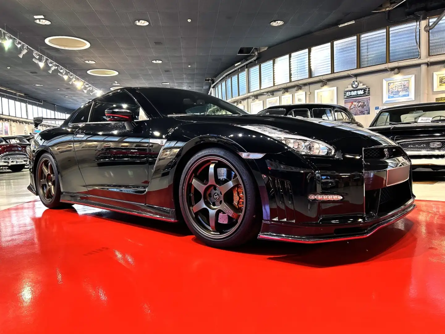 Nissan GT-R 3.8 V6 600 NISMO Aut. Schwarz - 2