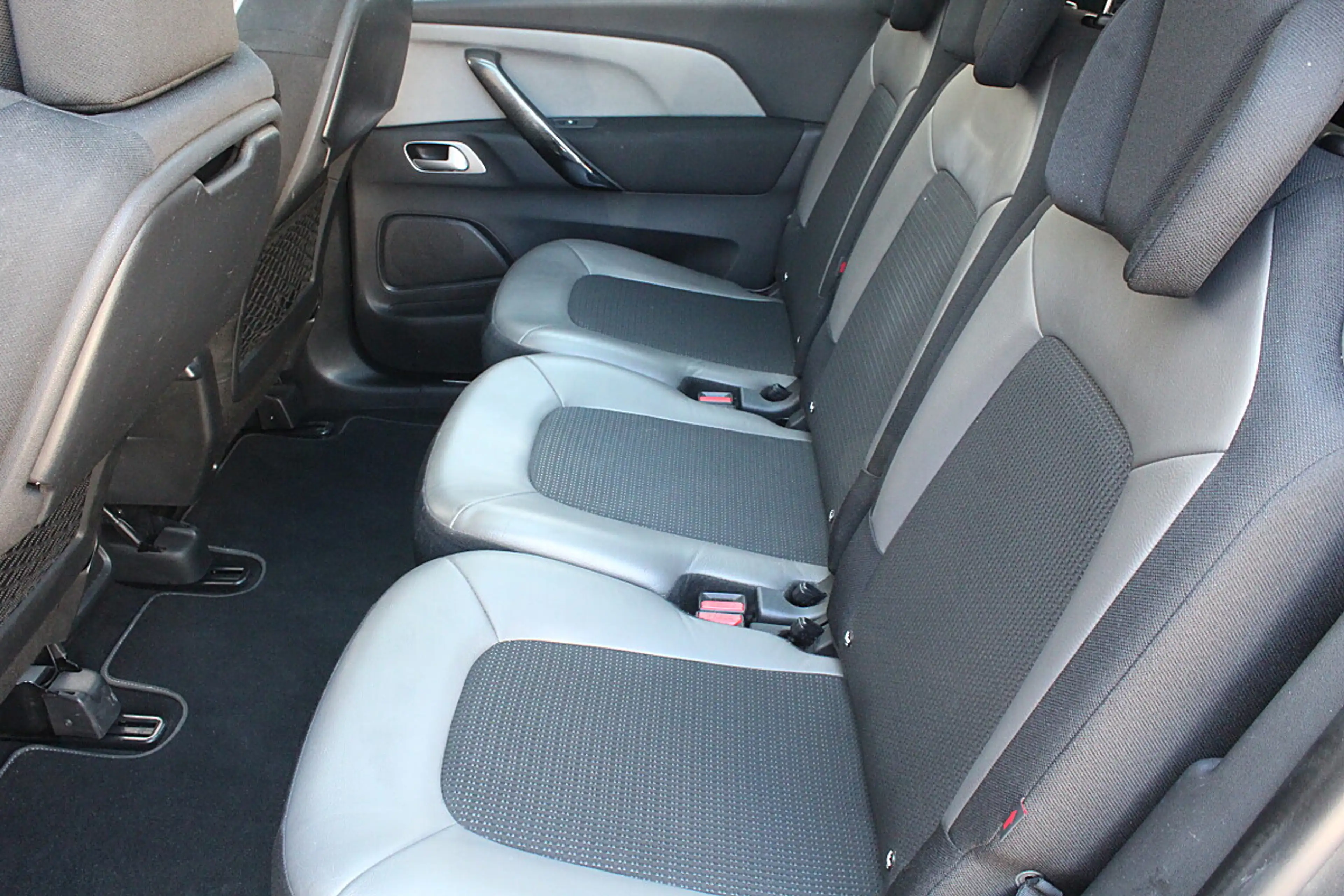 Citroen C4 SpaceTourer C4 Spacetourer BlueHDI 115 Exclusive *7-SITZER* — photo 15