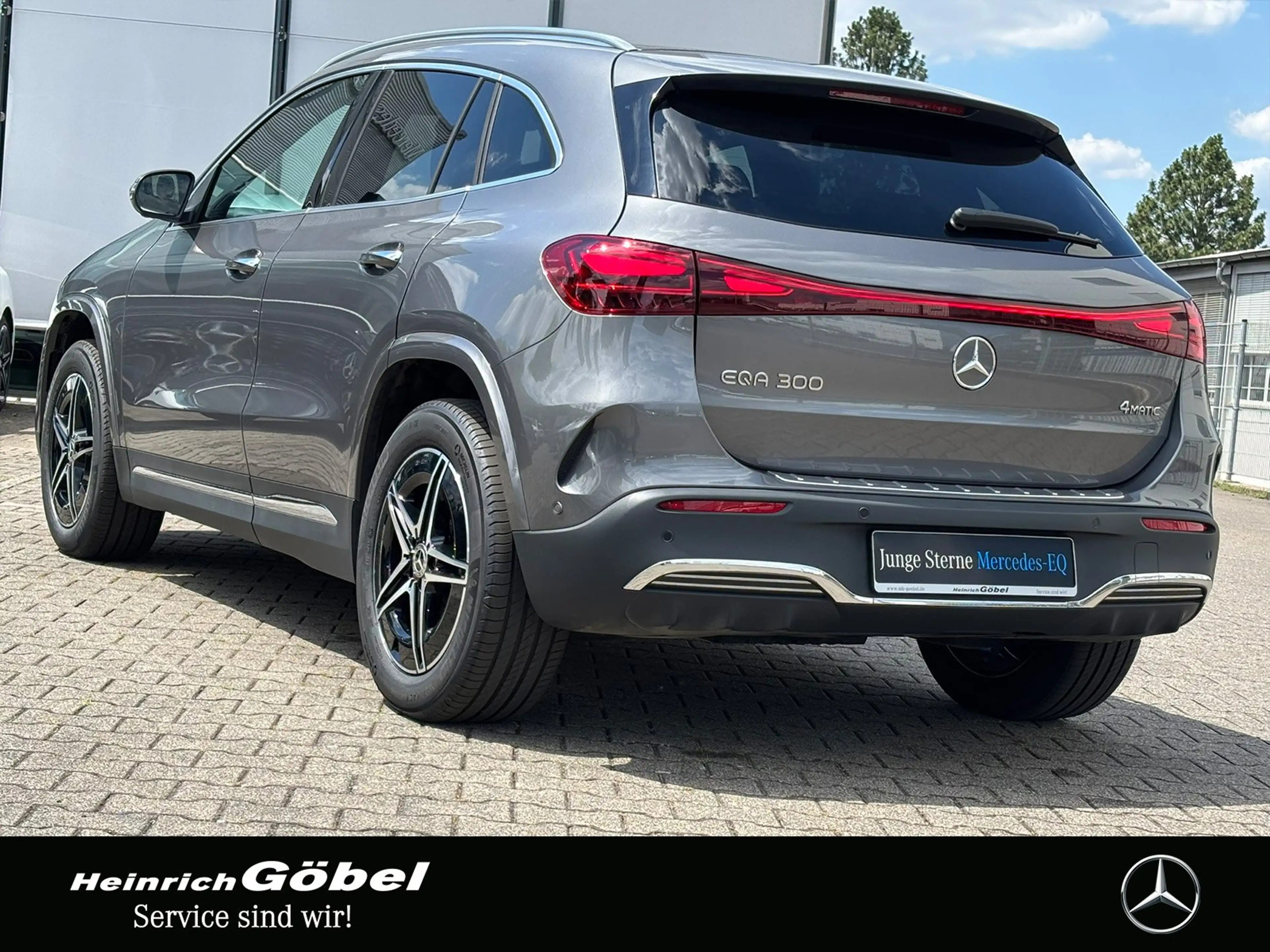 Mercedes-Benz EQA 300 4M AMG*AHK*FAP*ADV-SOUND*360°KAM*AMBIENT — photo 4