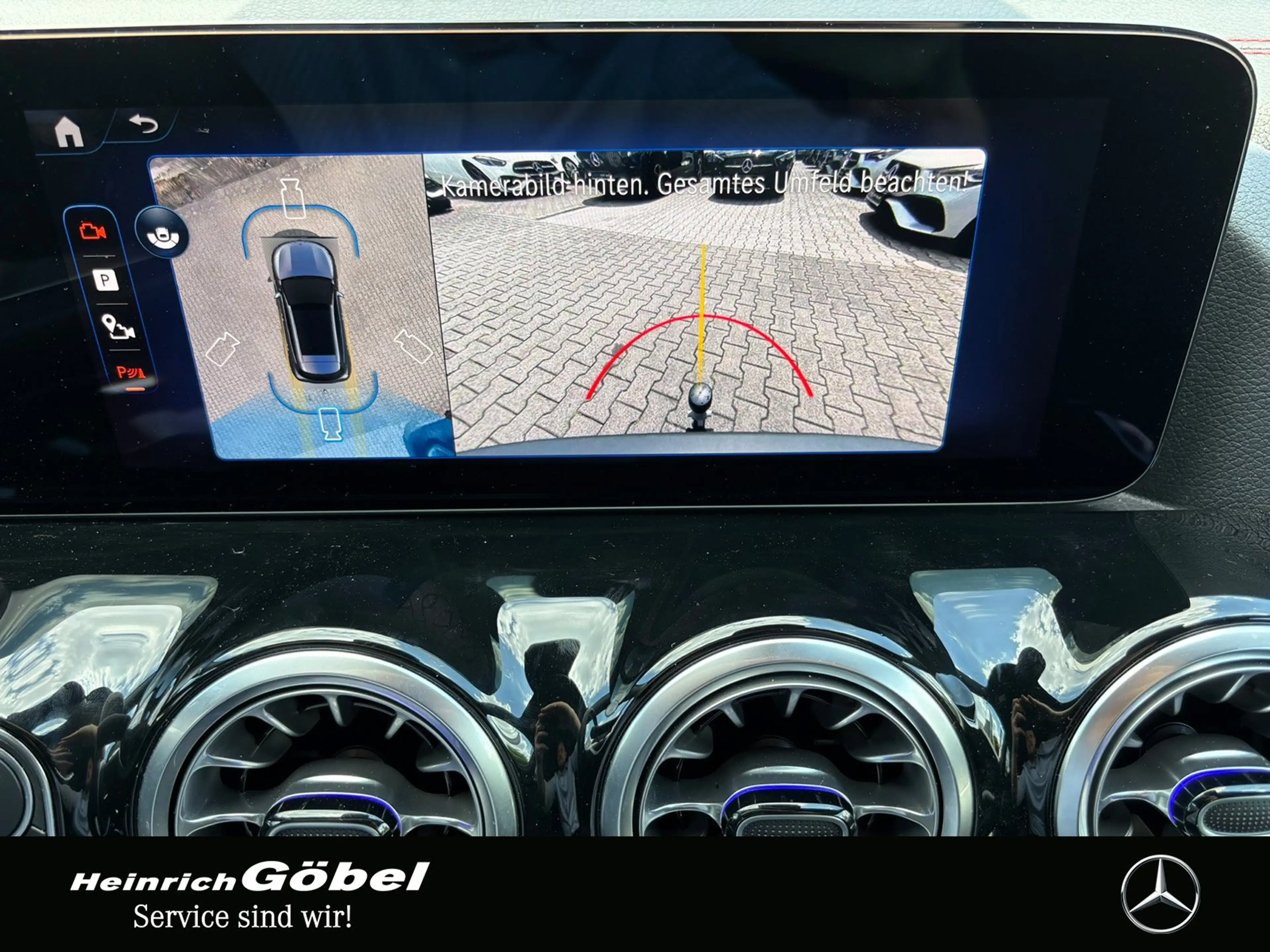 Mercedes-Benz EQA 300 4M AMG*AHK*FAP*ADV-SOUND*360°KAM*AMBIENT — photo 14