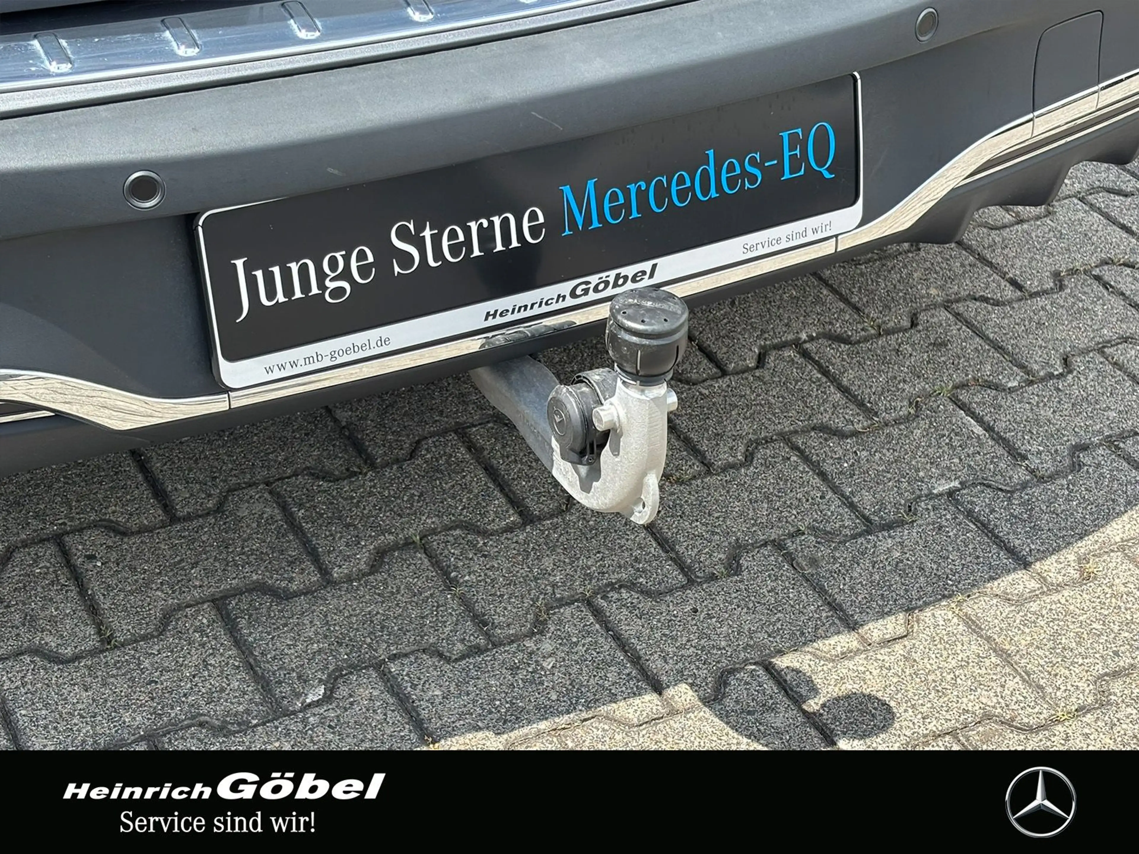 Mercedes-Benz EQA 300 4M AMG*AHK*FAP*ADV-SOUND*360°KAM*AMBIENT — photo 8