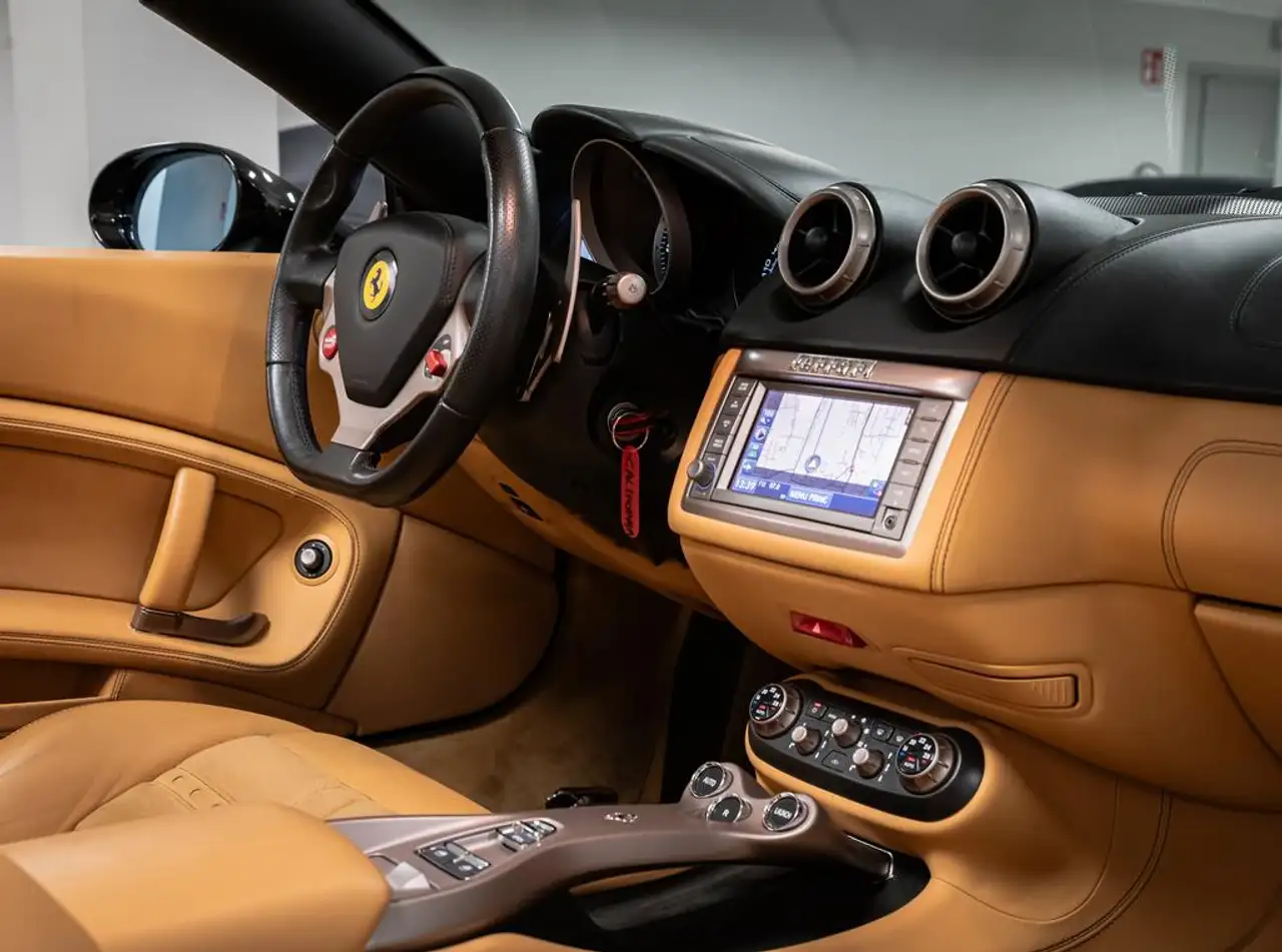 2011 Ferrari California 4.3 dct - SERVICE UFFICIALI FERRARI, photograph 9
