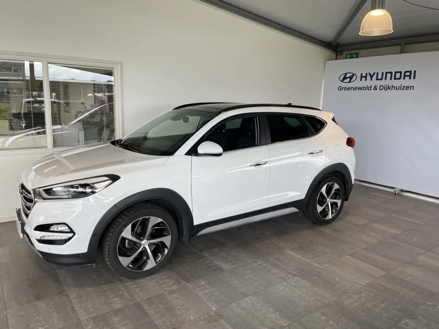 Hyundai TUCSON 1.6 T-GDi Prem. 4WD Weiß - 2