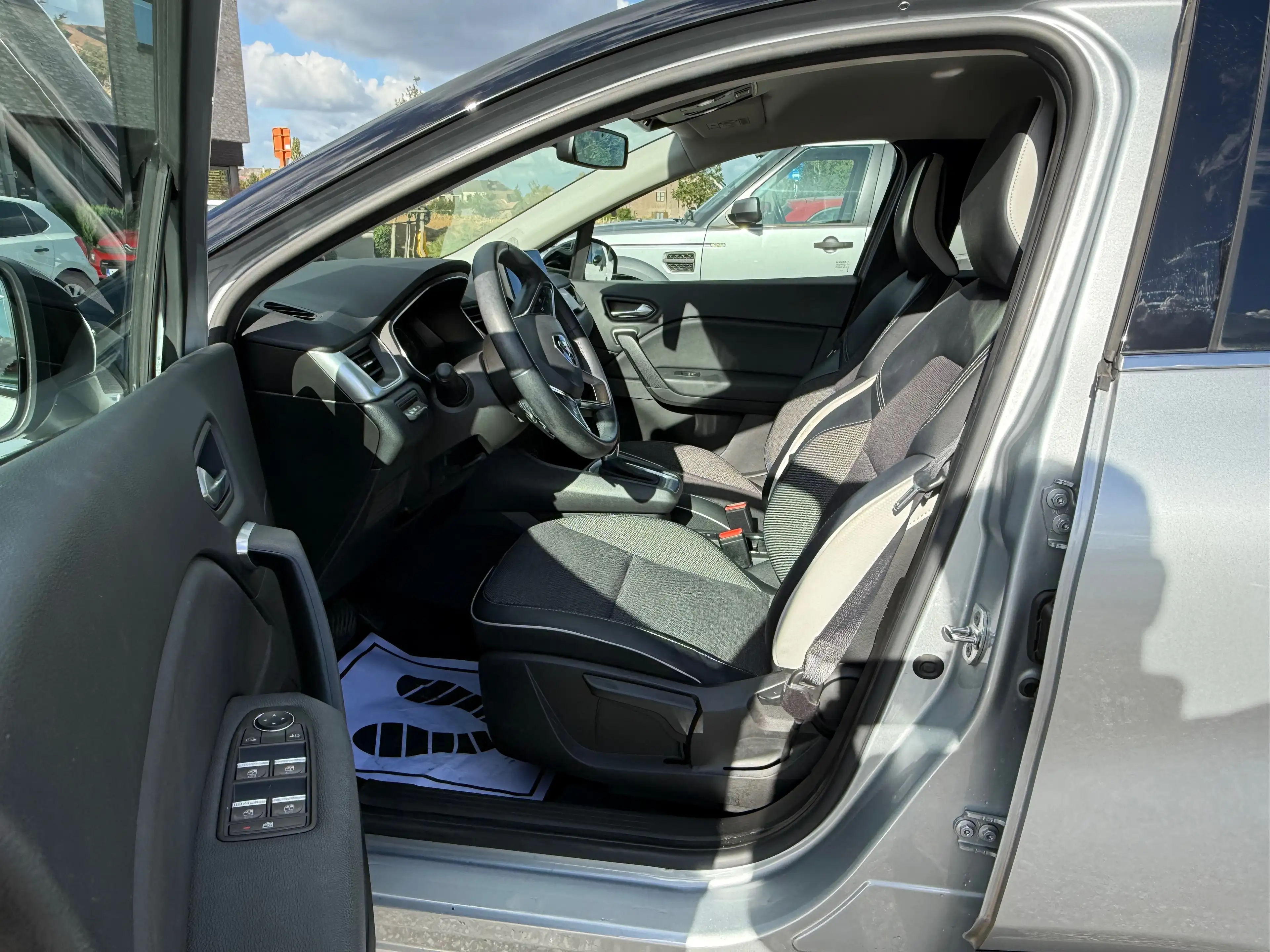 Renault Captur Captur 1.33 TCe MHEV Iconic EDC GPF *Garantie 12M* — photo 11