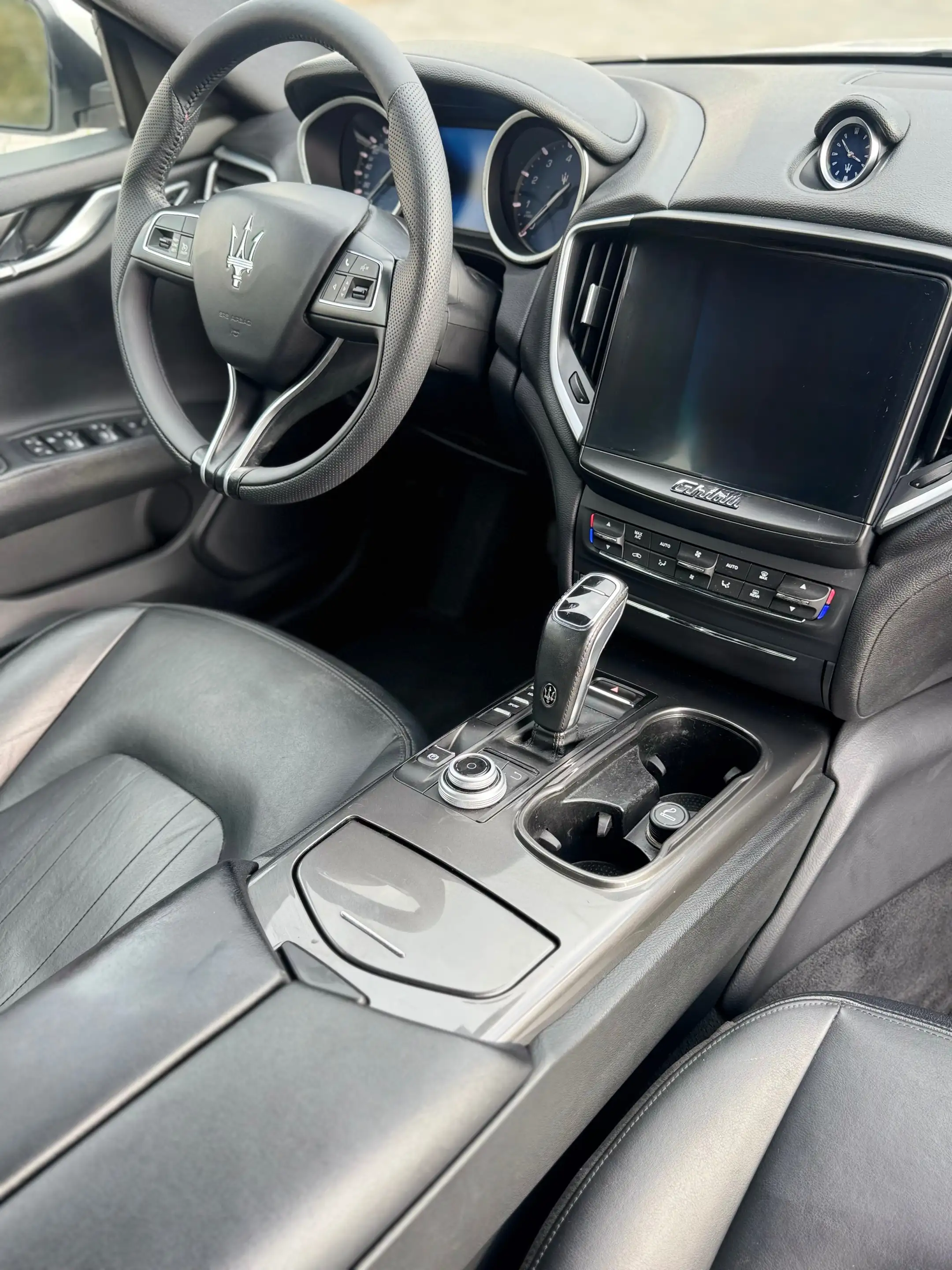 Maserati Ghibli Ghibli — photo 9