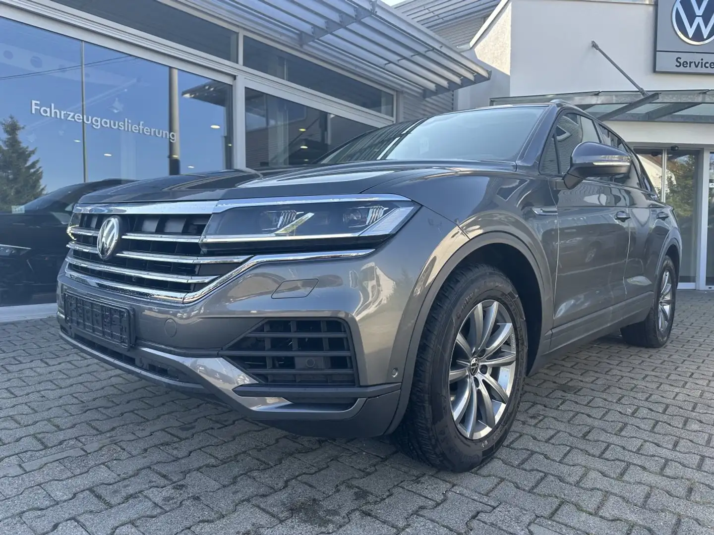 Volkswagen Touareg 3.0TDI 4-MOTION*LED*LUFTFED*AHK*KAMERA Grau - 2