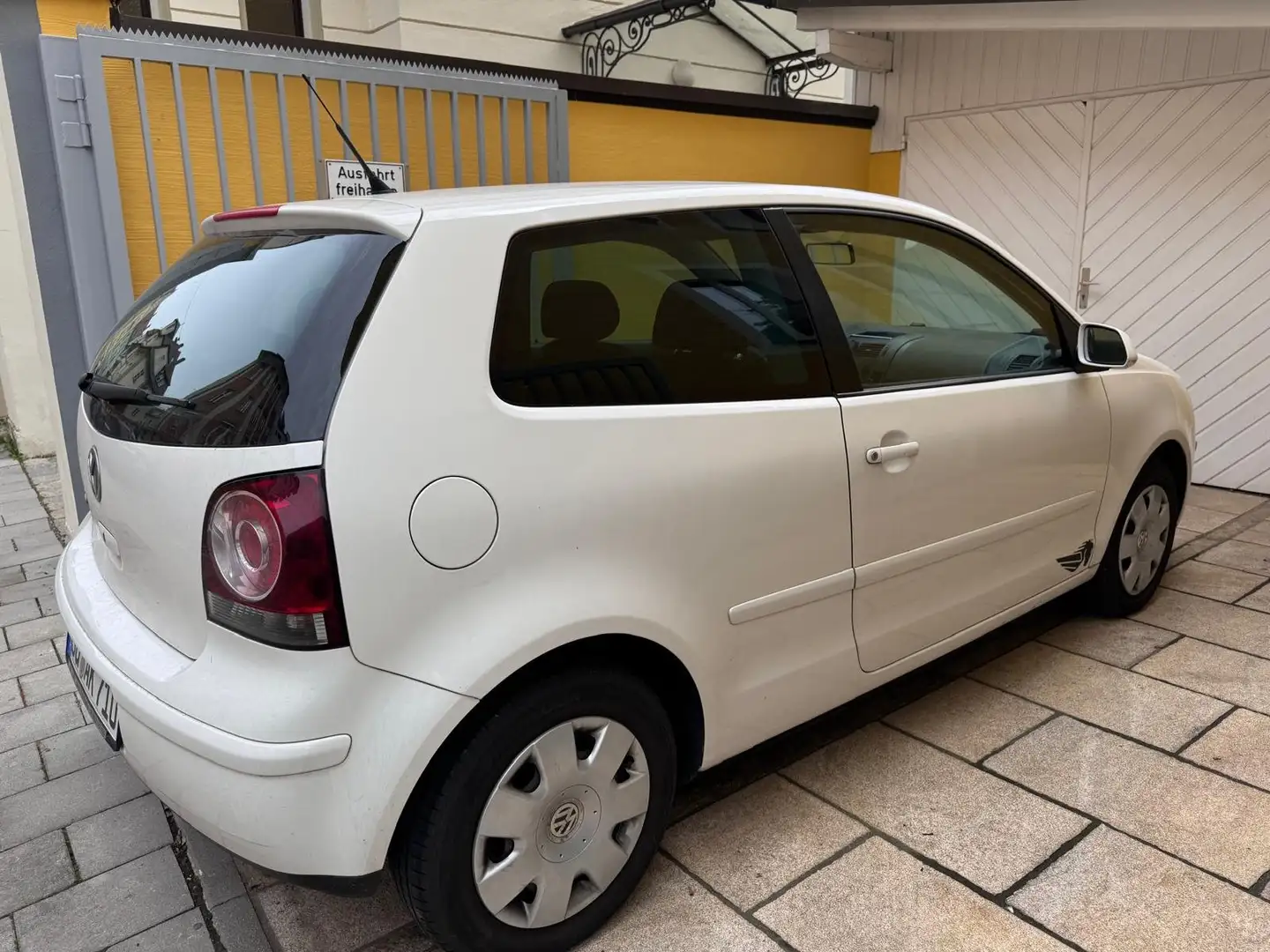 Volkswagen Polo Polo IV  3-Türer 1.2 Comfortline Biały - 2