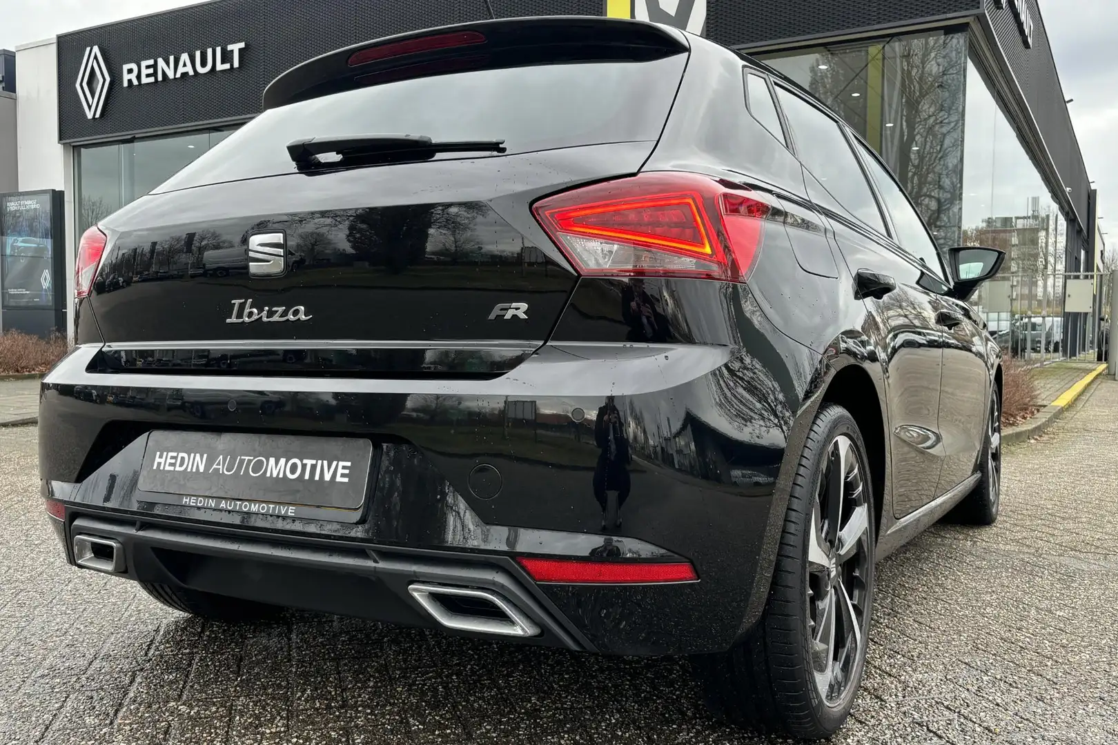 SEAT Ibiza DSG 150PK 1.5 TSI Sport | Sportstoelen | Clima | A Zwart - 2