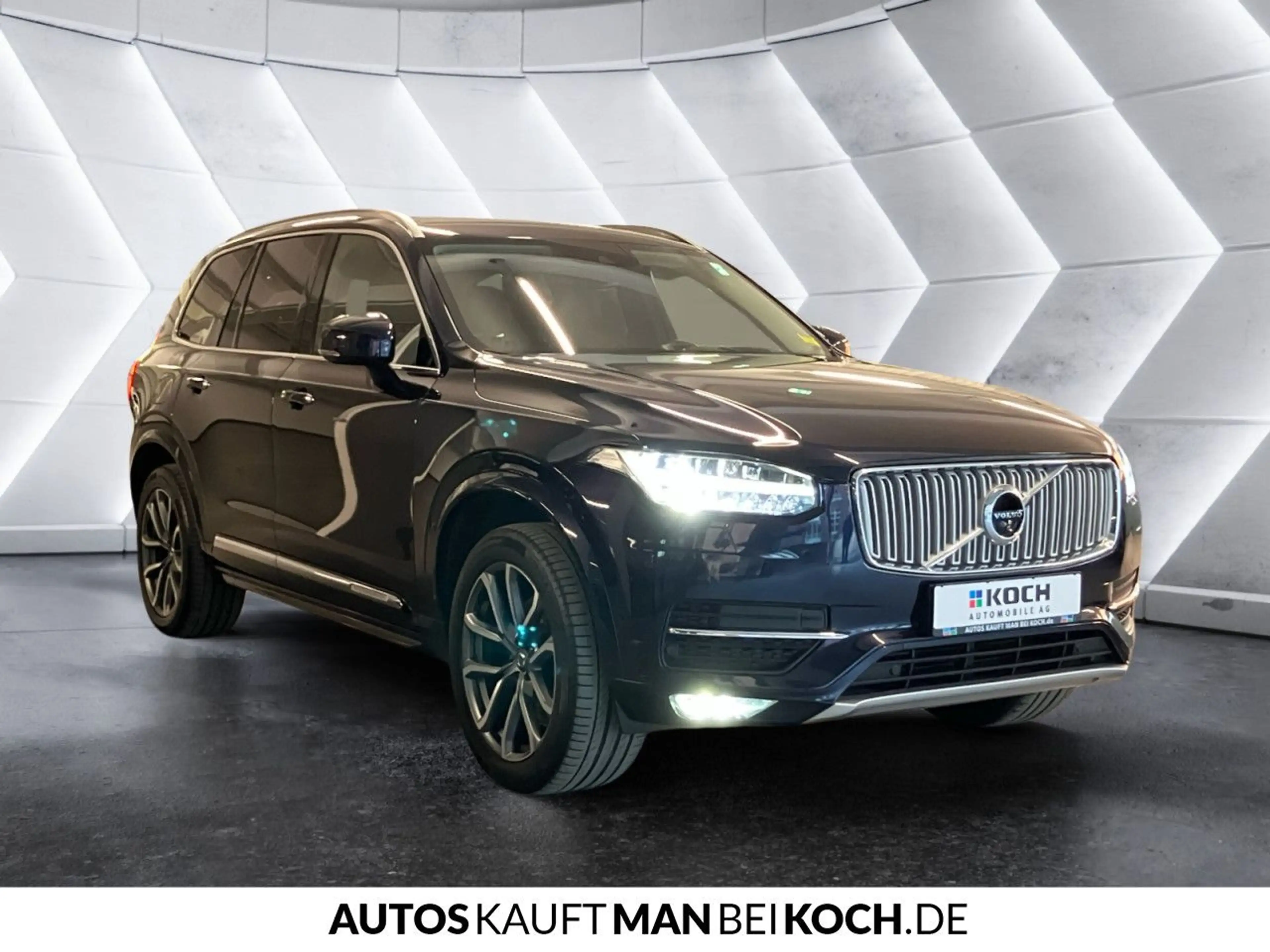Volvo XC90 D5 AWD Inscription HUD Stdhzg BW ParkAssist — photo 6