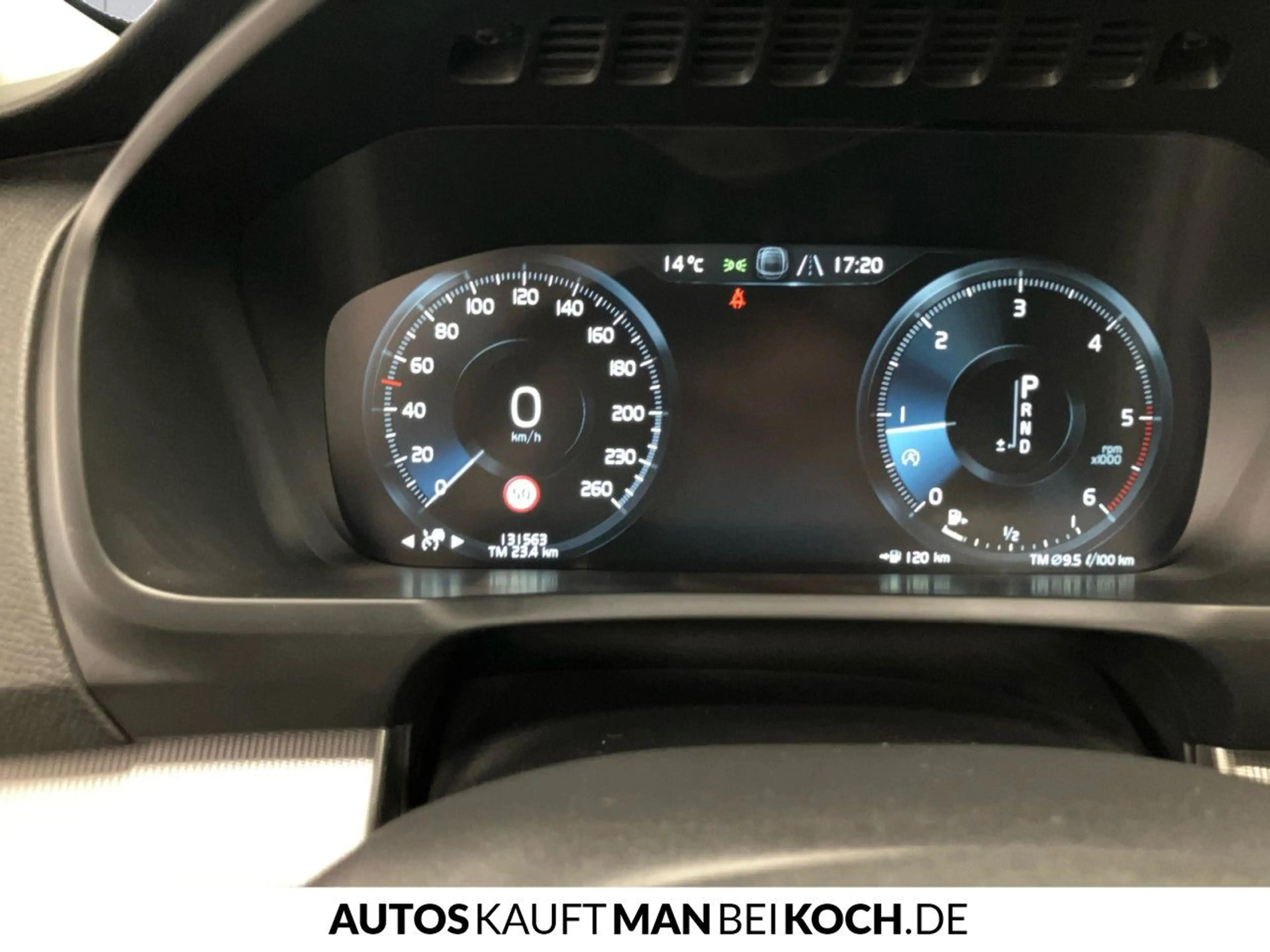 Volvo XC90 D5 AWD Inscription HUD Stdhzg BW ParkAssist — photo 12