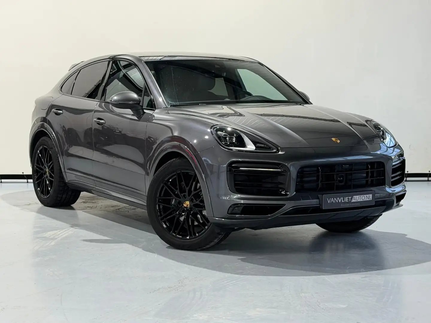 Porsche Cayenne Coupé SPORT DESIGN PANO/ 3.0 E-Hybrid Gris - 2