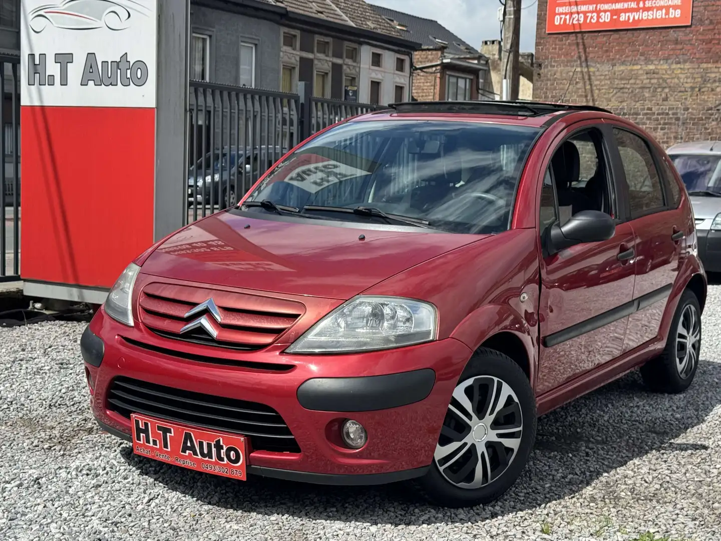 Citroen C3 1.4 ess  toit panoramique Rouge - 1