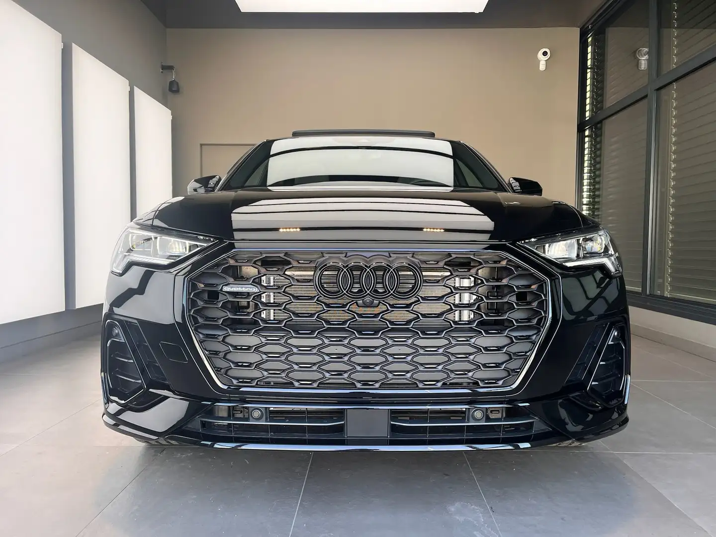 Audi Q3 SPB 2.0 TDI Quattro S Tronic Sline Schwarz - 2