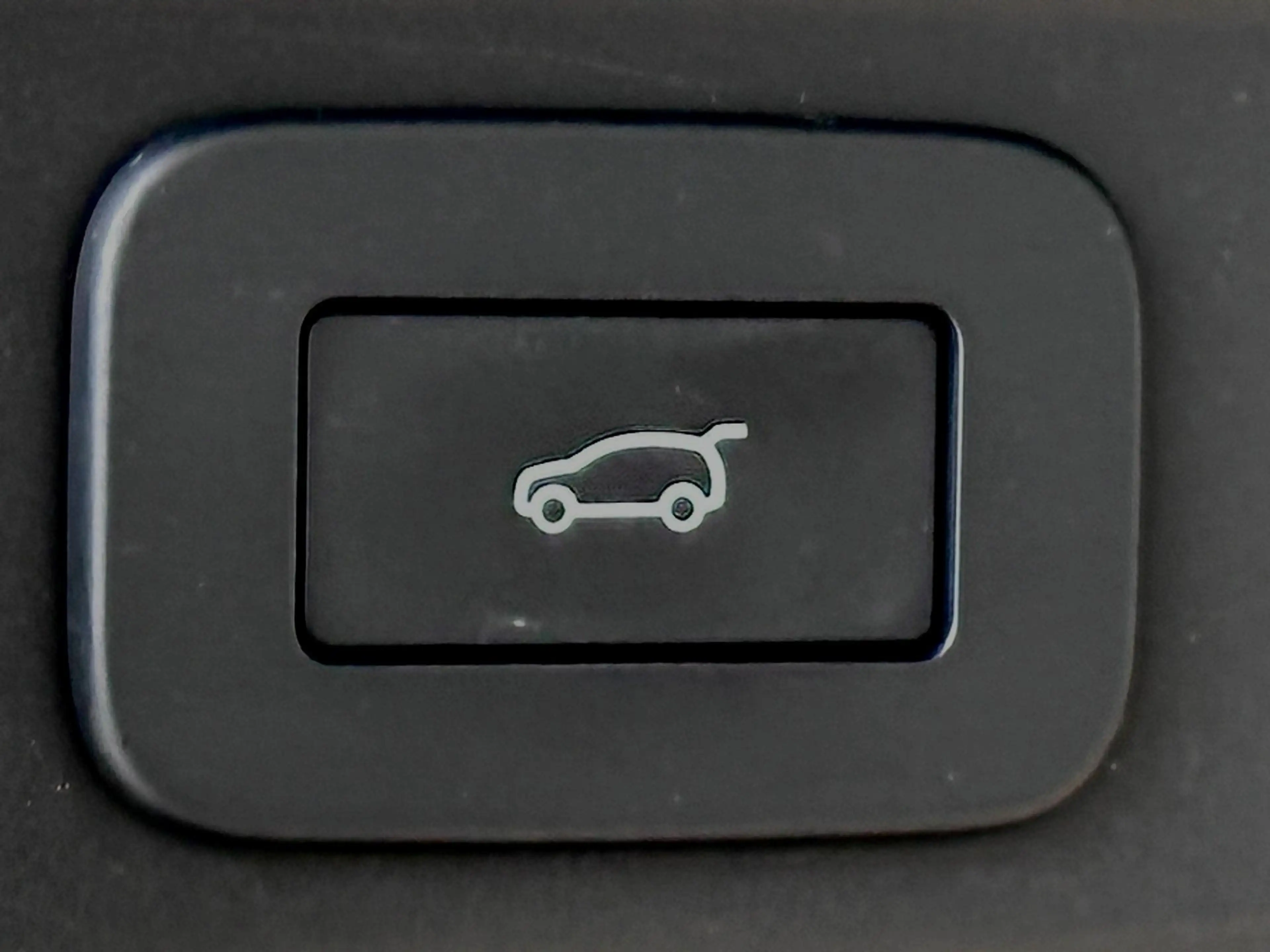 Jaguar F-Pace P400e R-Dynamic Black | Panorama dak | Cold Climat — photo 36