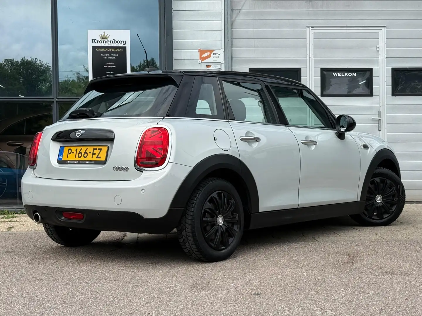 MINI Cooper Mini 1.5 Pepper, NAVI, NAP, CRUISECR Wit - 2