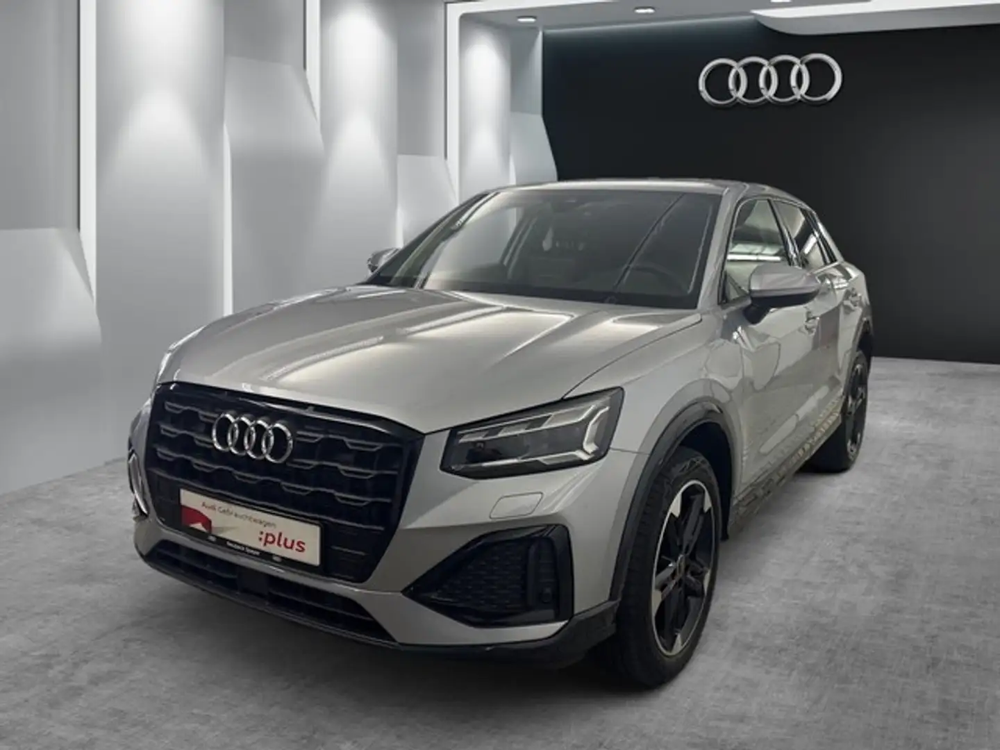 Audi Q2 35TFSI NAVI RFK AHK MATRIX LED OPT SCHWARZ Silber - 1