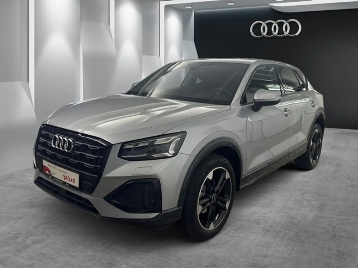 Audi Q2 35TFSI NAVI RFK AHK MATRIX LED OPT SCHWARZ Silber - 2