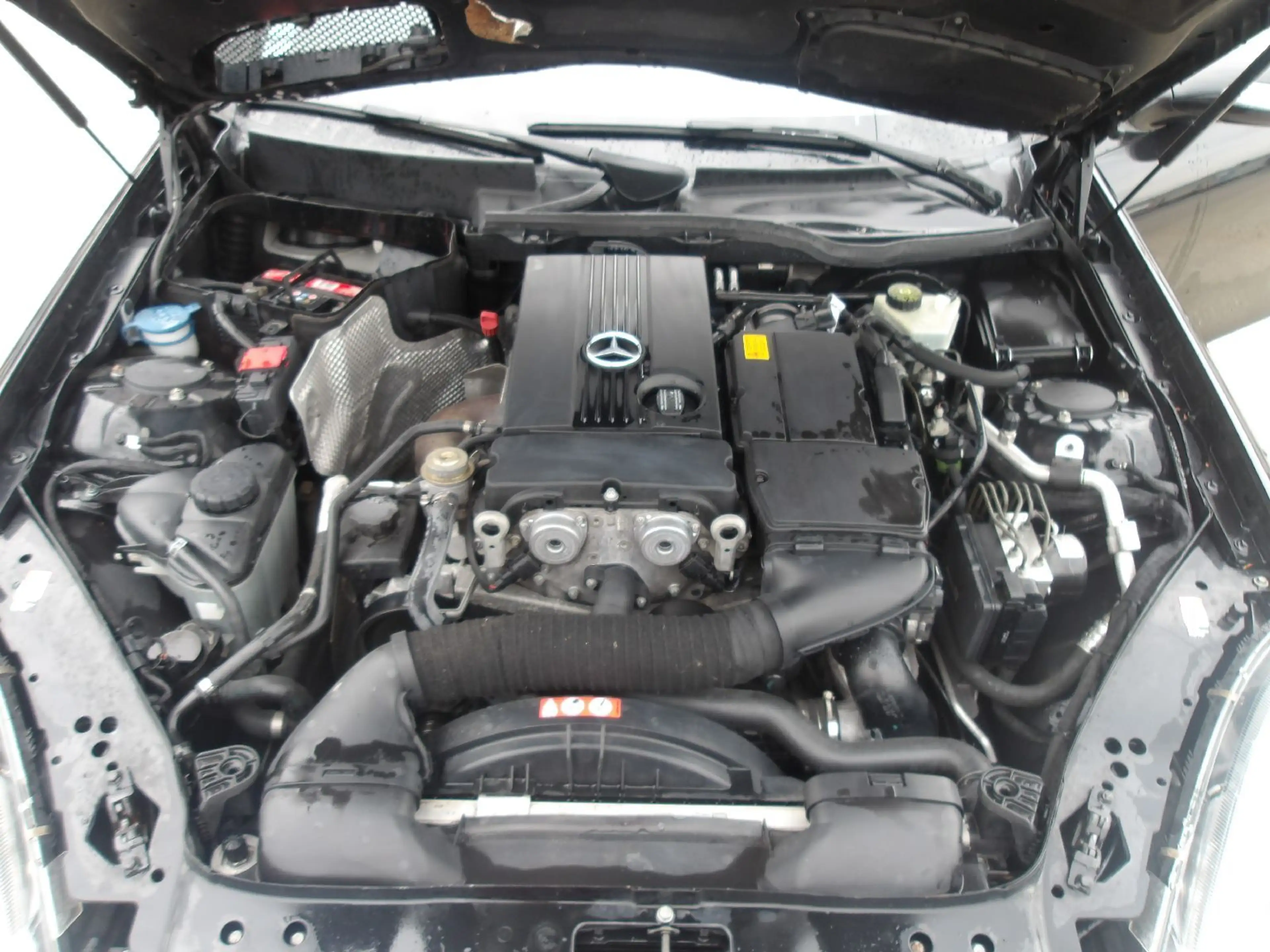 Mercedes-Benz SLK 200 — photo 11