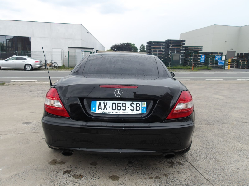Mercedes-Benz SLK 200 — photo 7