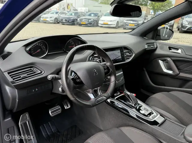 Peugeot 308 view 11