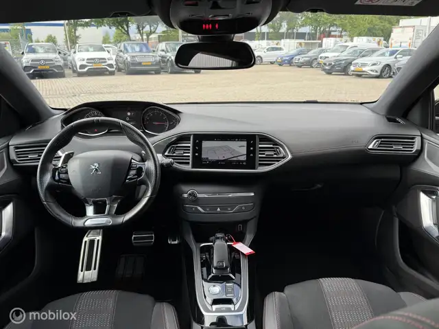Peugeot 308 view 2