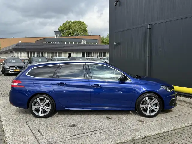 Peugeot 308 view 9